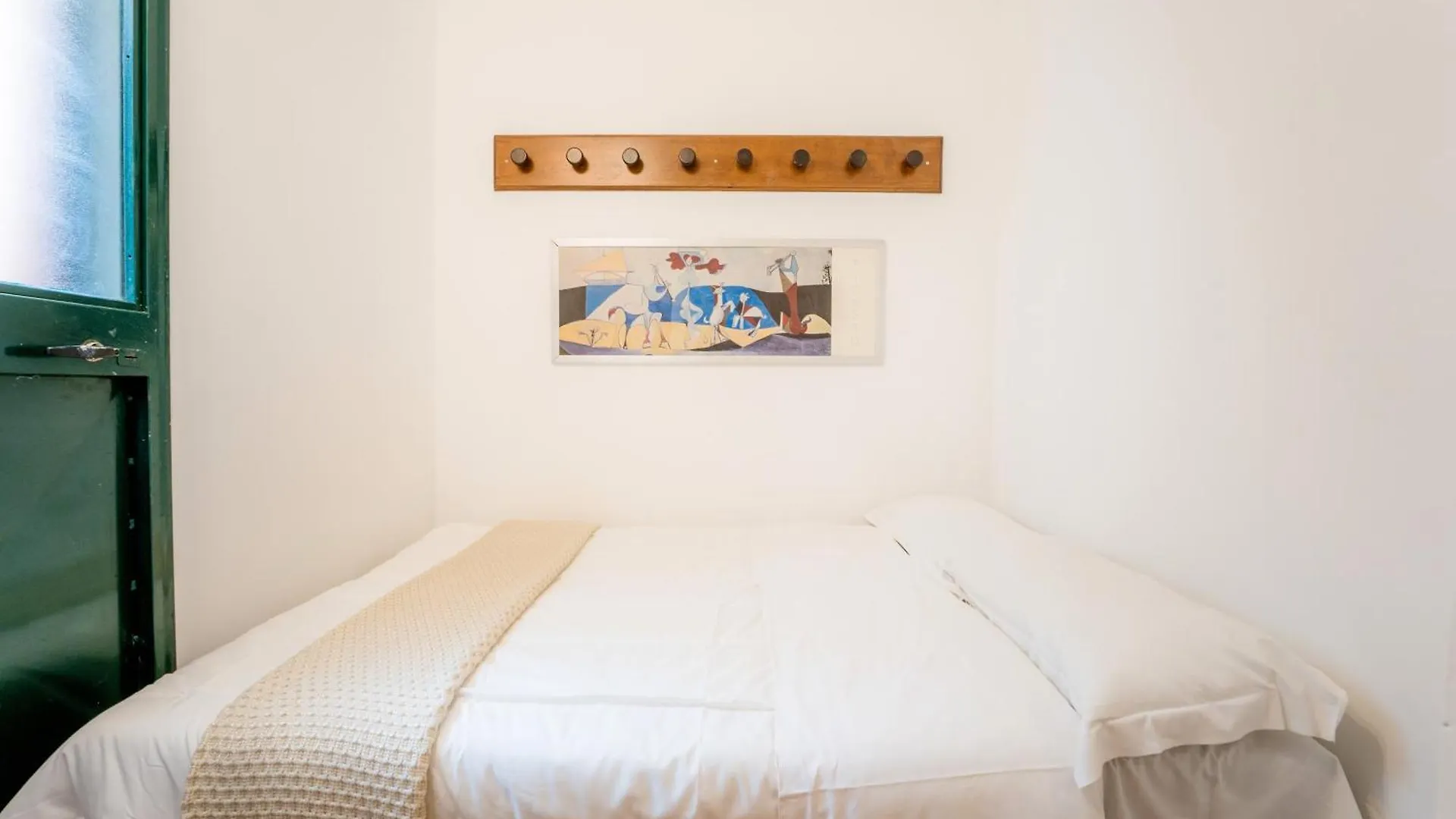 The British Corner, Central Cozy Loft With Garden 10 Min From Center Apartment